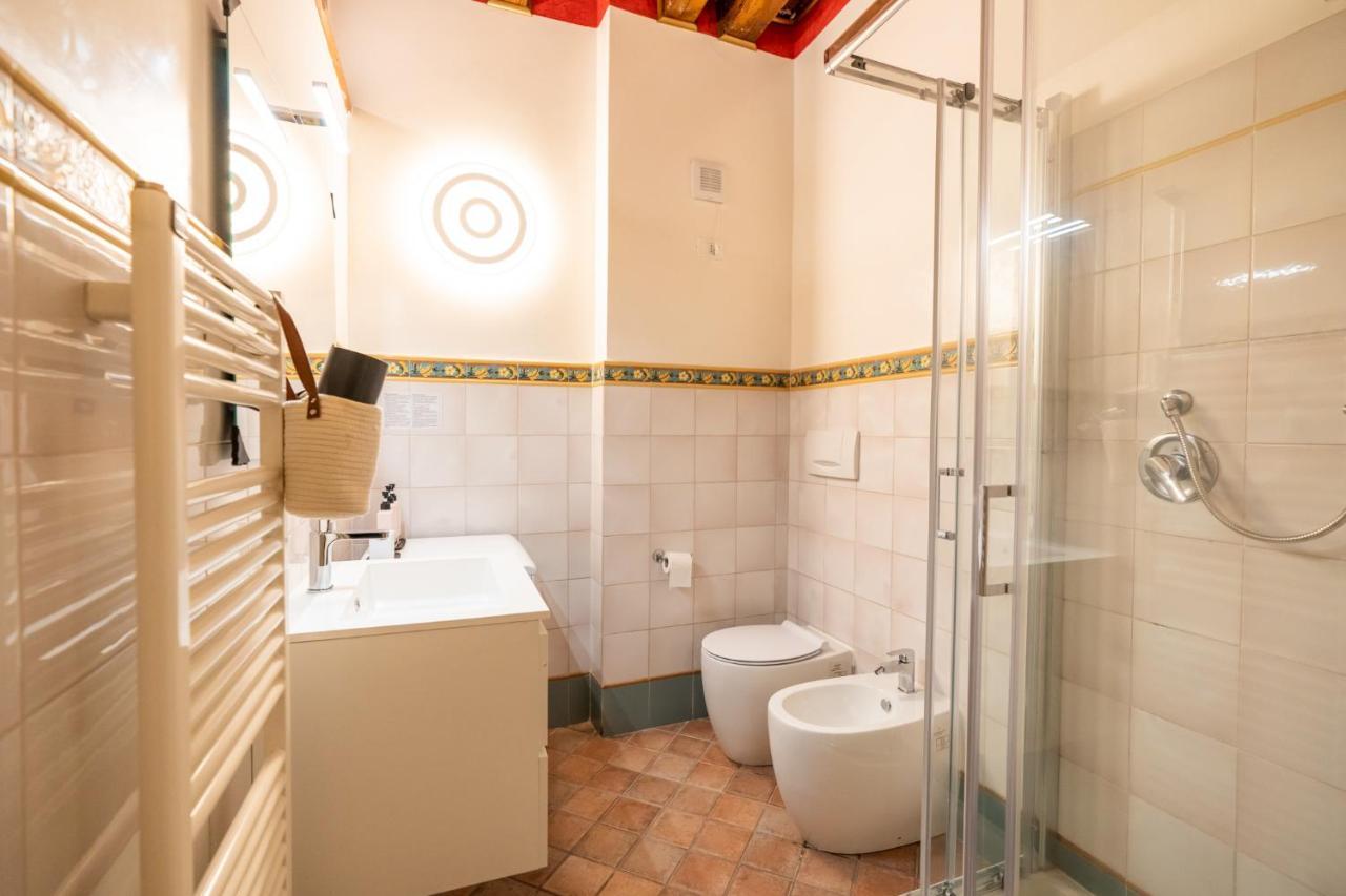 Domus Gladius By Postcardsfrom Apartamento Verona Exterior foto